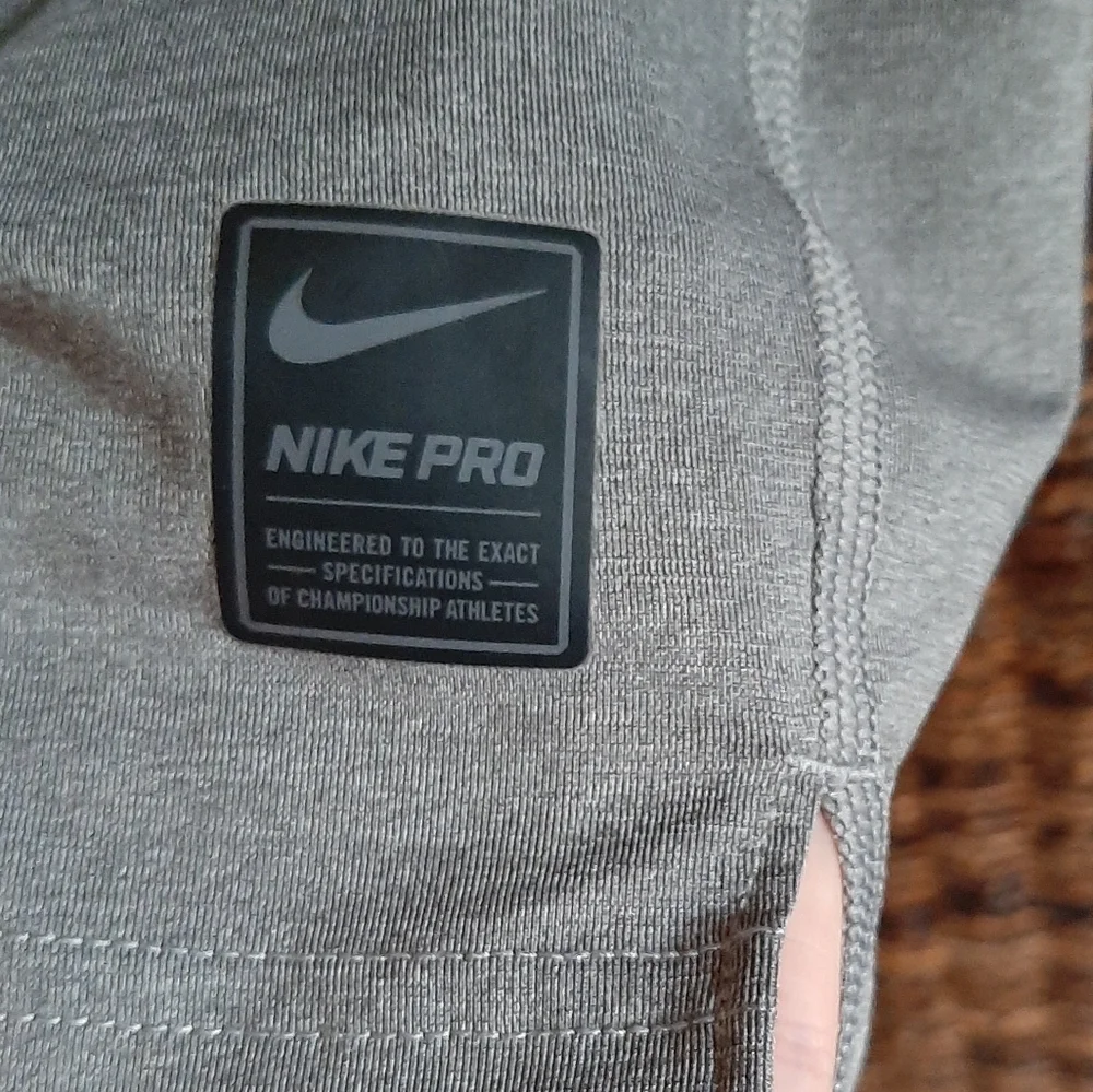 Nike Pro Tank Top Medium Gray Dri Fit Fitted Compression Athletic Workout Active